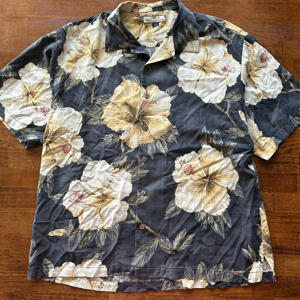 Tommy Bahama men's 100% silk Hawaiian shirt size XL - Picture 2 of 7